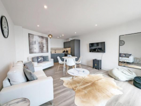West Lodge, Bognor Regis